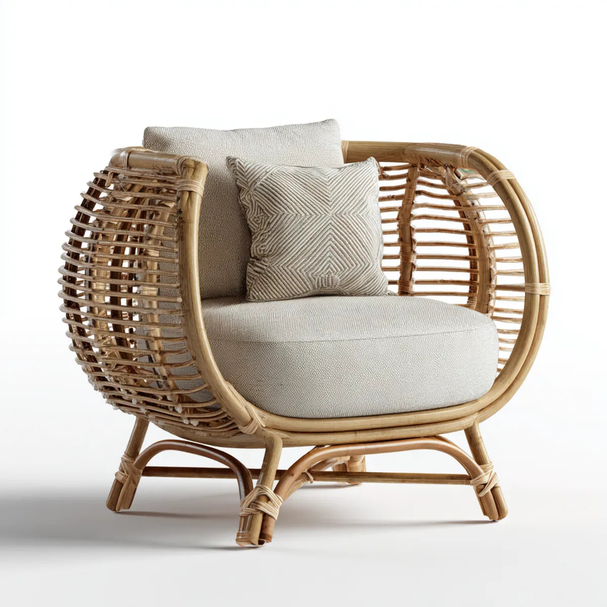 Fauteuil en rotin naturel beige forme arrondie avec coussins 82 x 78 x 86 cm